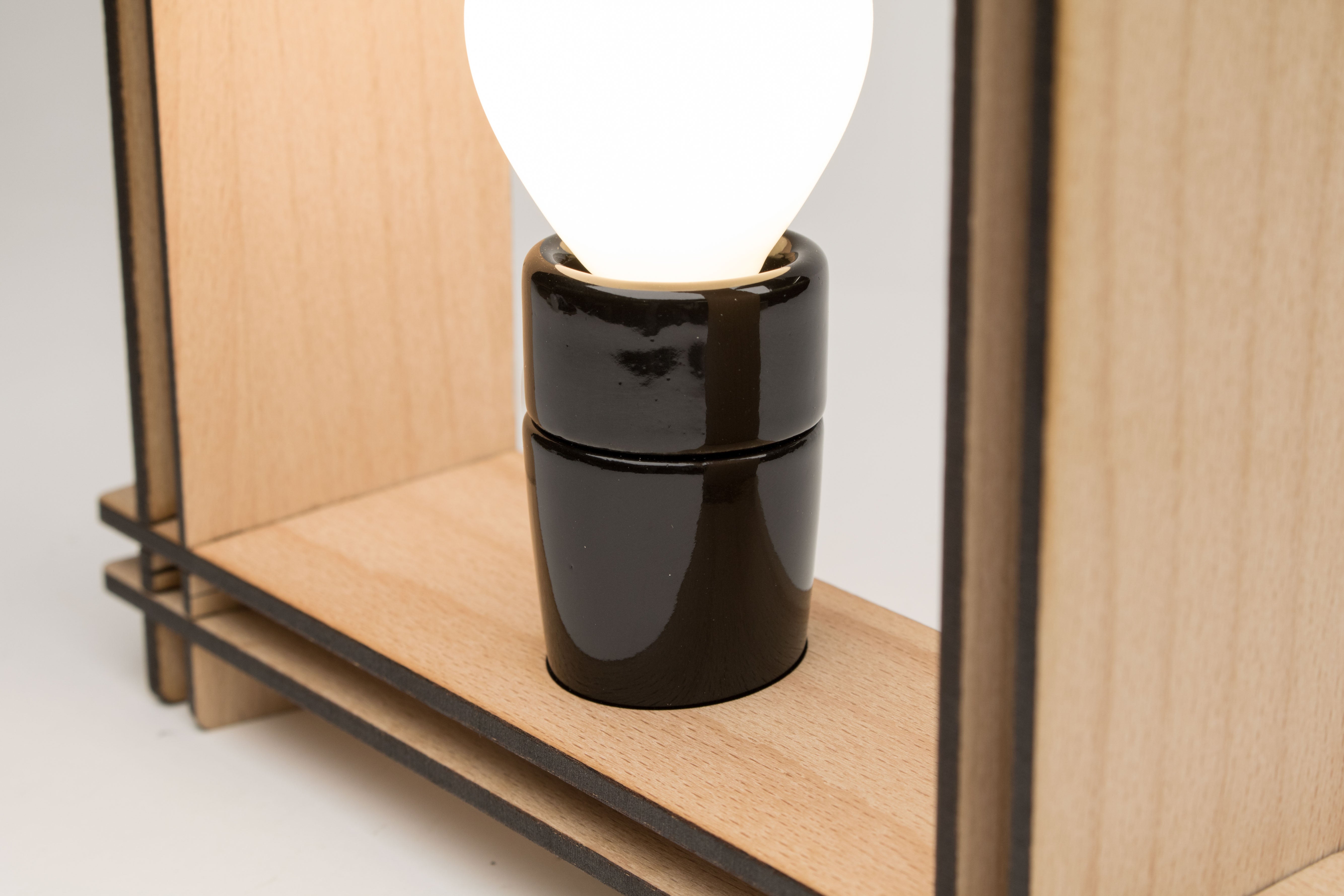 #LAMP Nr. 1 vierkant beuken - minimalistische dimbare tafellamp