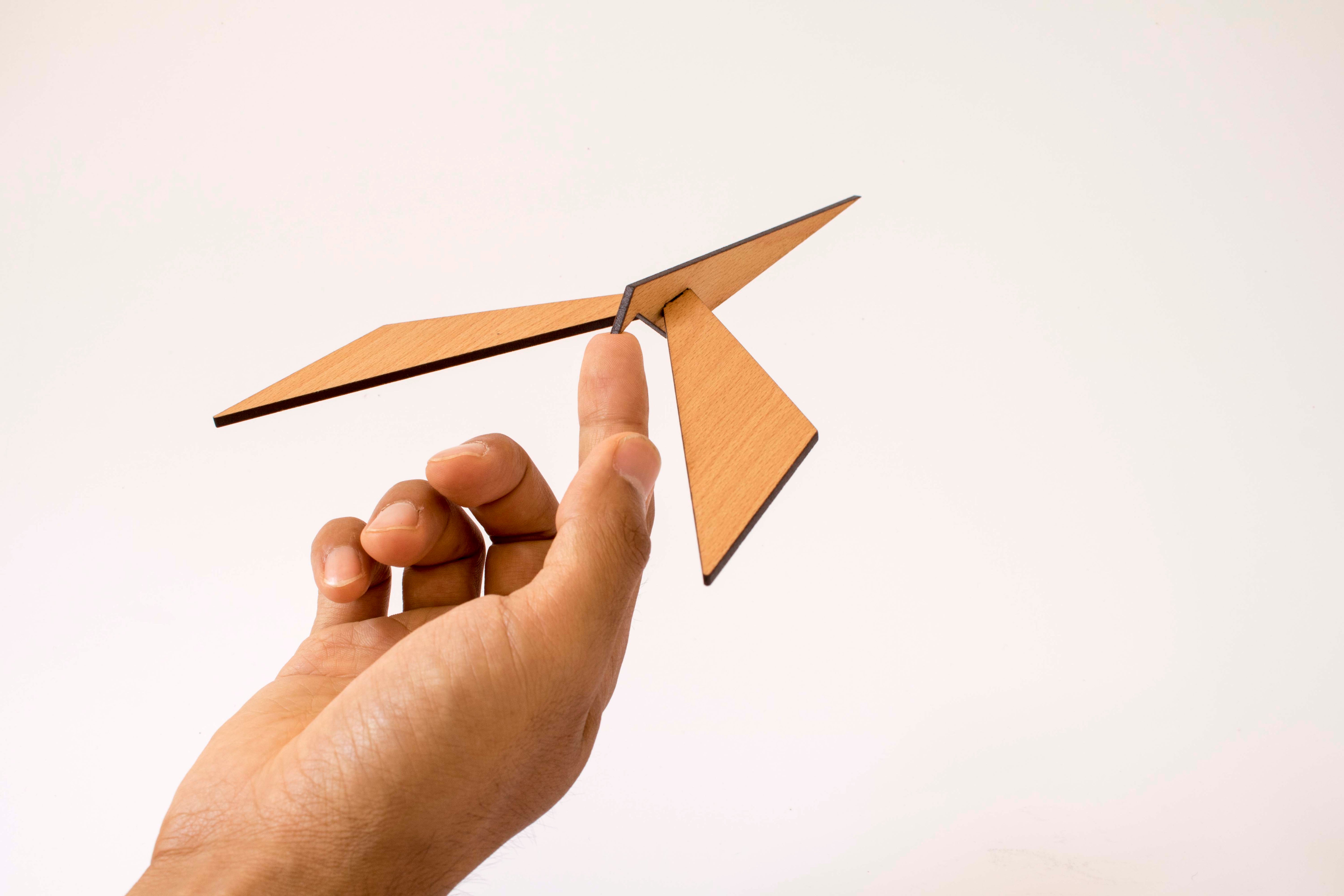 MUUR CHIL beuken - balancerende vogel mobile